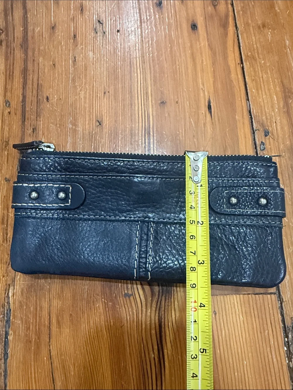 Fossil sleek black